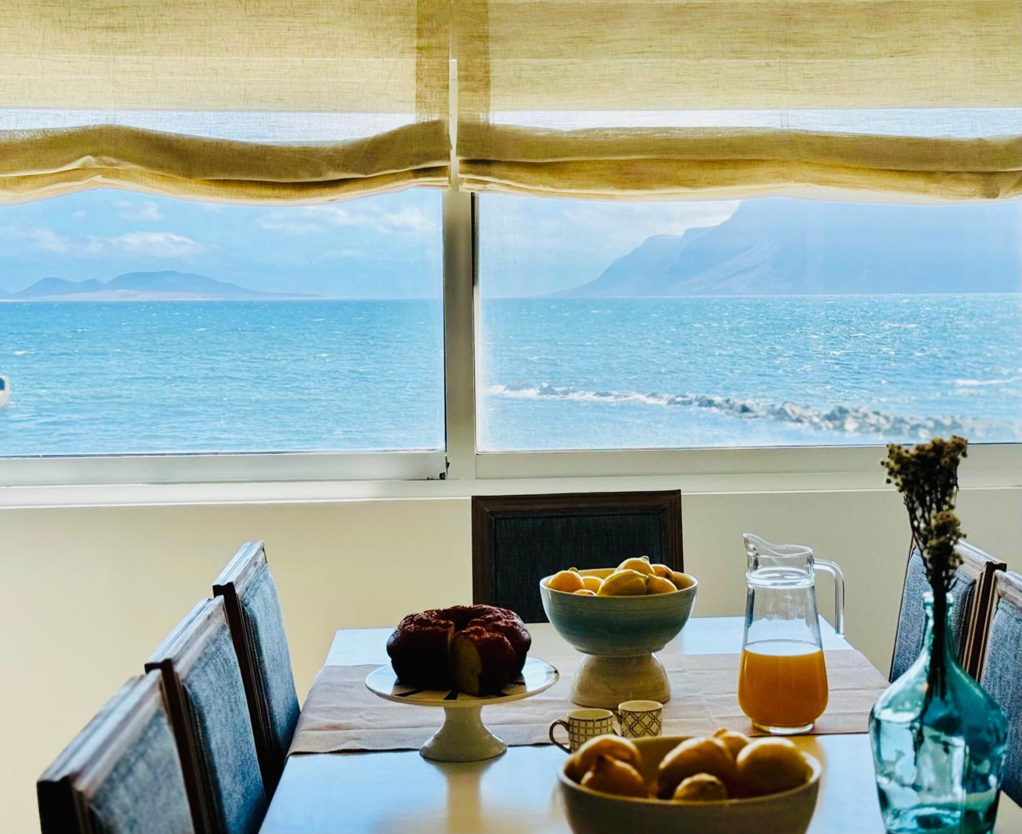 Canaryislandshost I Marino Famara Dış mekan fotoğraf
